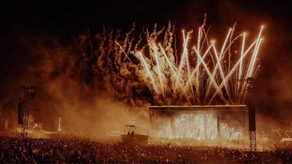 Dom Dolla Dreamin, Dom Dolla stadium show, Australian DJ, Dom Dolla live, EDM Australia, Dom Dolla concert, Melbourne music event, house music, Dom Dolla 2025,