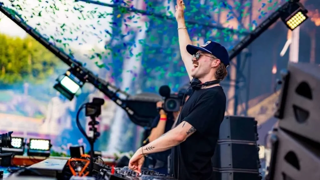 Dom Dolla Dreamin, Dom Dolla stadium show, Australian DJ, Dom Dolla live, EDM Australia, Dom Dolla concert, Melbourne music event, house music, Dom Dolla 2025,